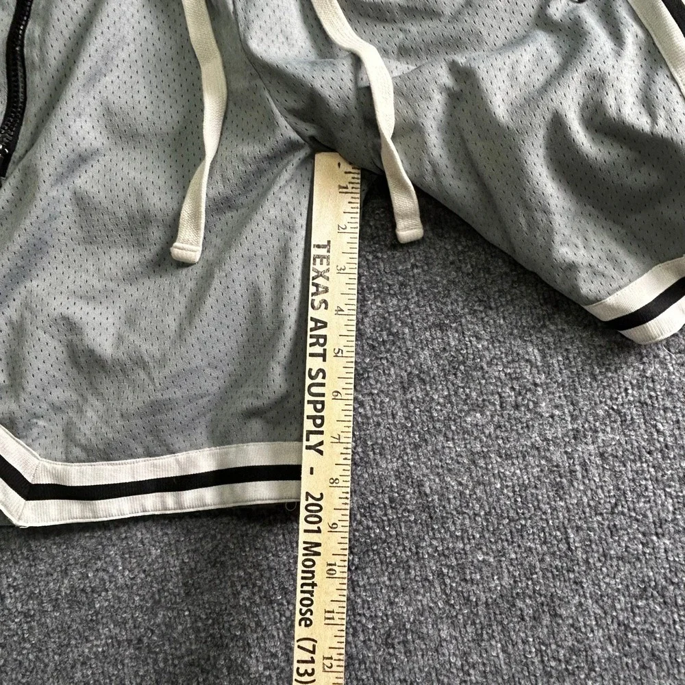 American Eagle Shorts Mens Size S Grey Flex Mesh Athletic Zipper Pockets Striped